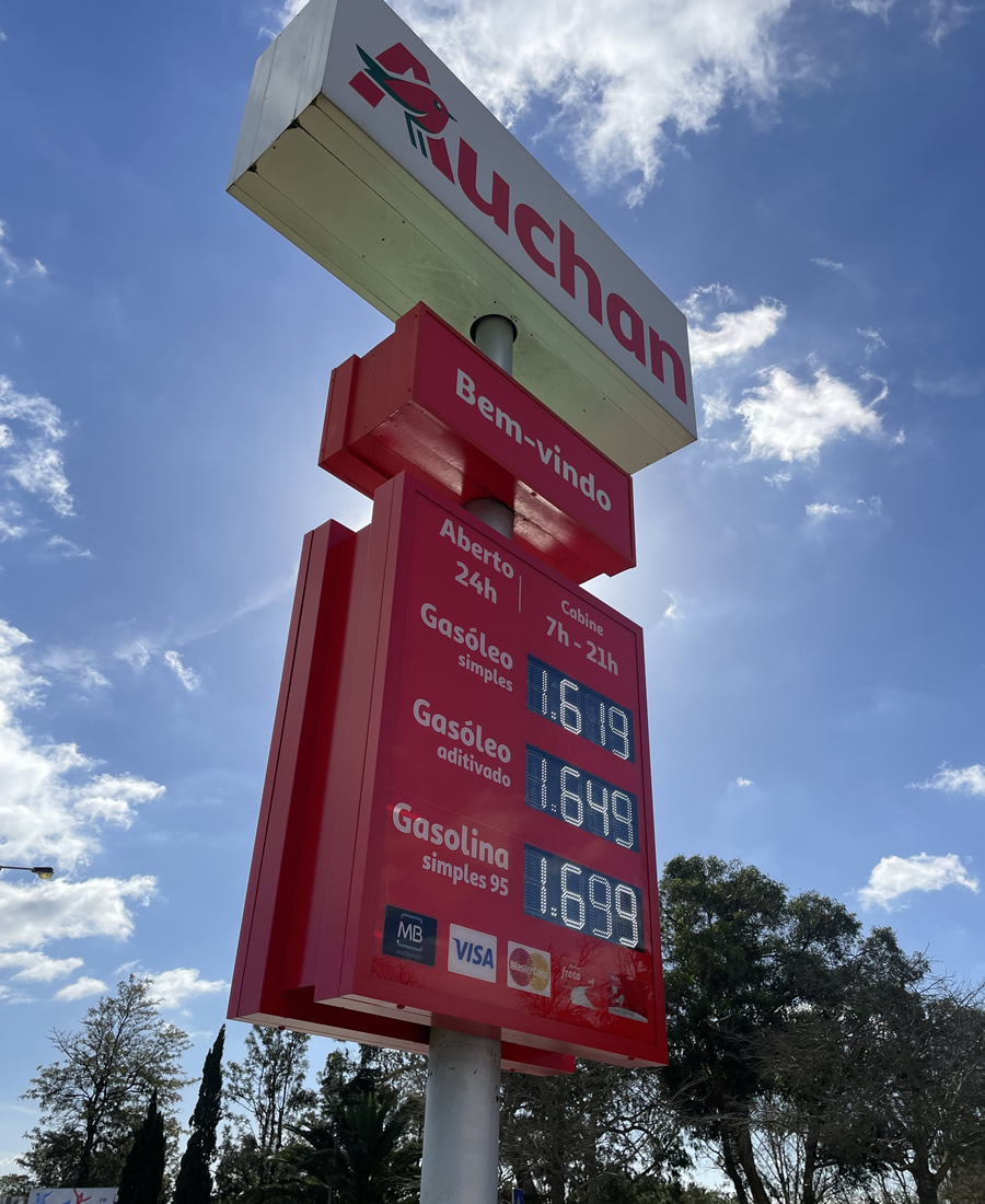Gas Station Displays - LEDSYSTEMS