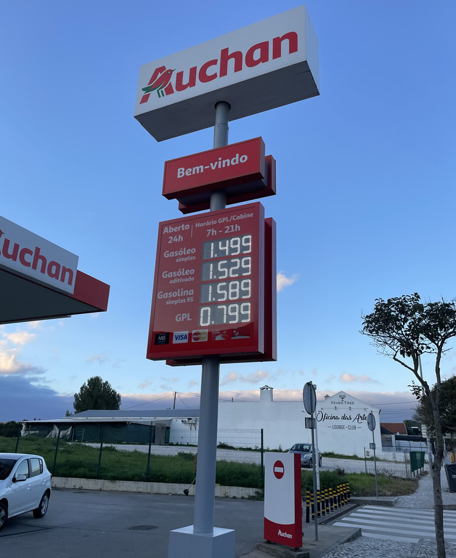 Gas Station Displays - LEDSYSTEMS