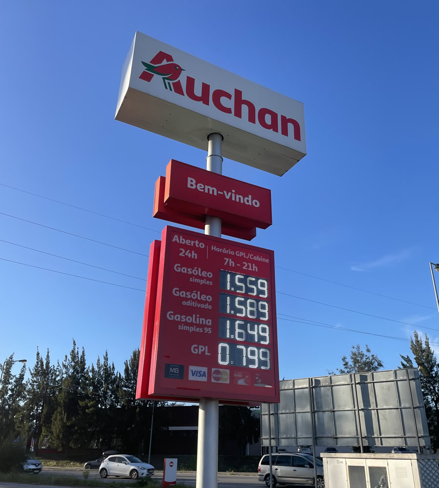 Gas Station Displays - LEDSYSTEMS