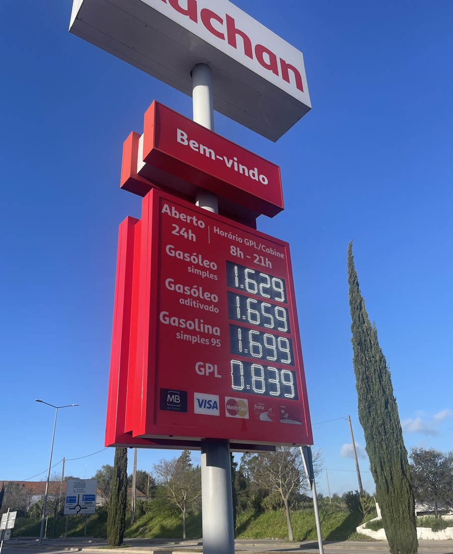 Gas Station Displays - LEDSYSTEMS