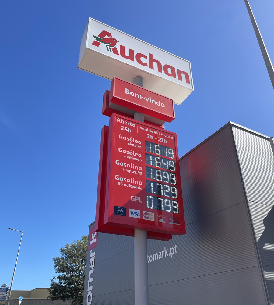 Gas Station Displays - LEDSYSTEMS