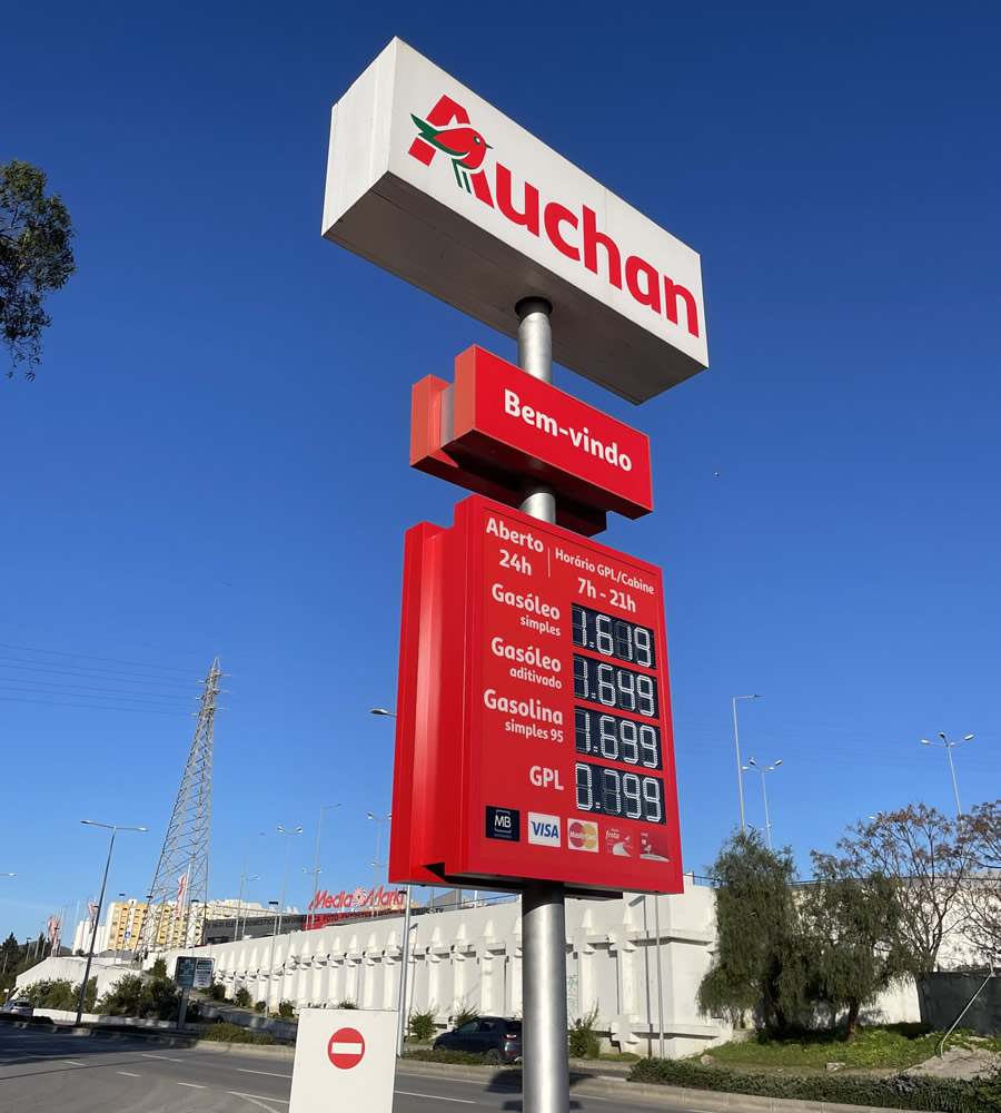 Gas Station Displays - LEDSYSTEMS